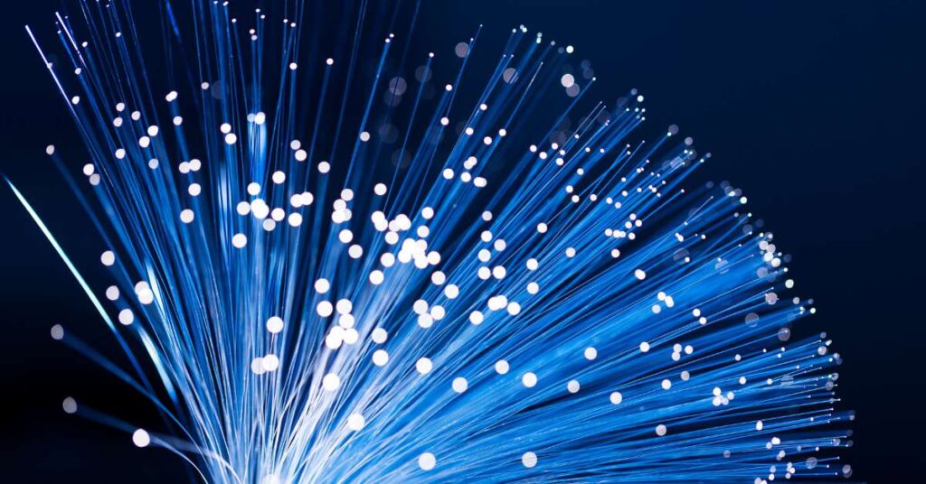 Tecnologías de fibra óptica FTTH simétrica para empresas: Velocidades y anchos de banda 1 Tecnologías de fibra óptica FTTH simétrica para empresas: Velocidades y anchos de banda