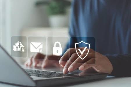 Seguro de ciberriesgos: Coberturas esenciales para proteger a pymes ante ciberdelitos 1 Seguro de ciberriesgos: Coberturas esenciales para proteger a pymes ante ciberdelitos